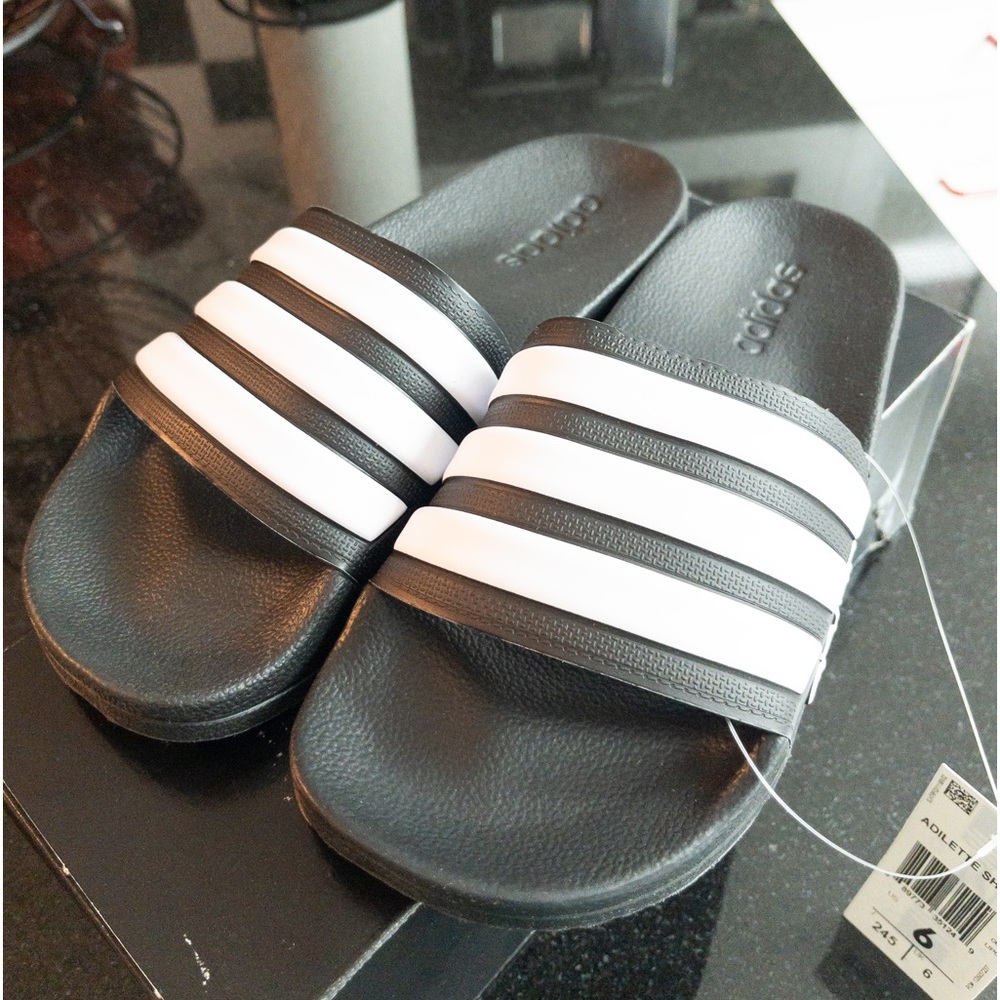 COPY - 🔥BNWB ADIDAS SLIDES